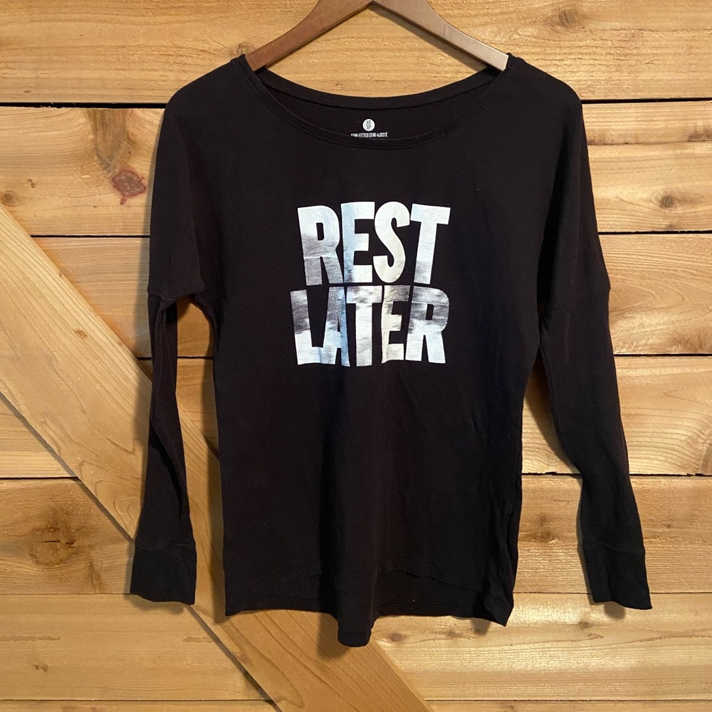 Old Navy Black Long Sleeved Graphic Tee